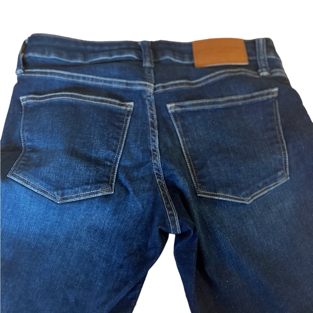 Great pair of barely worn jeans Lucky Brand jeans.